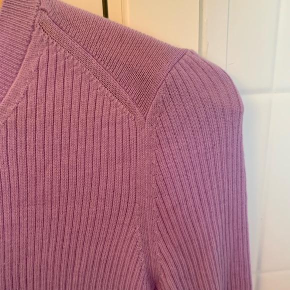 Very soft 100% merino wool Banana Republic Scoop Neck Pullover - Picture 5 of 5